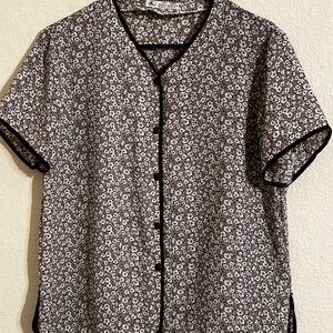 Asian Inspired Floral Short-Sleeve Button Front Shirt - Black/White